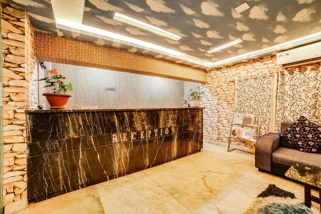 Capital O 61351 Waii International Hotel Bhalukpung Zewnętrze zdjęcie