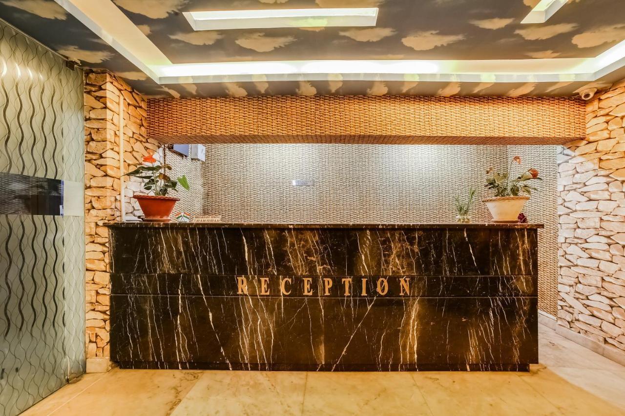 Capital O 61351 Waii International Hotel Bhalukpung Zewnętrze zdjęcie