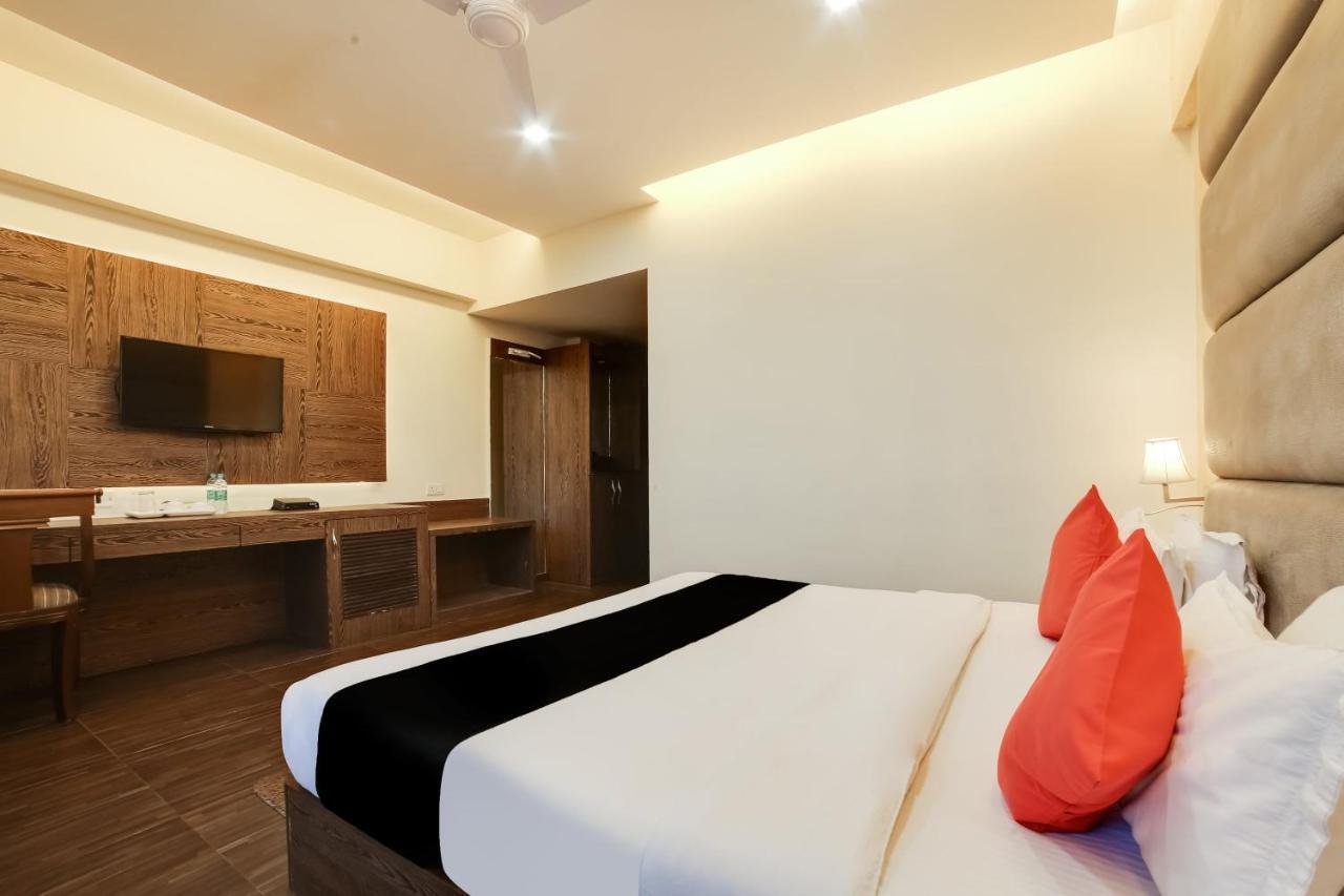 Capital O 61351 Waii International Hotel Bhalukpung Zewnętrze zdjęcie