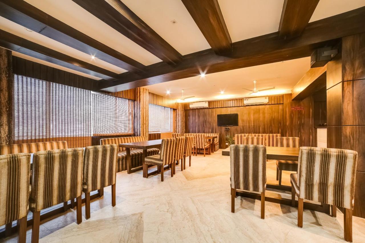 Capital O 61351 Waii International Hotel Bhalukpung Zewnętrze zdjęcie